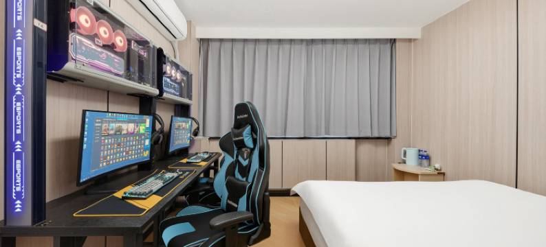 JING·平顶松电竞民宿(万达广场店)图片