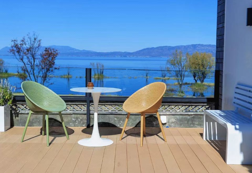 Dali City Qingfeng March All Seaview Famous Hotel