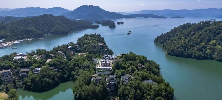 千岛湖独栋豪华湖景泳池别墅图片
