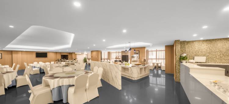 光宇尚滨戴斯酒店(南坪步行街店)图片