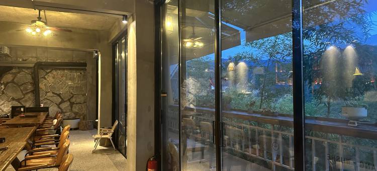 无奢山居野营民宿图片