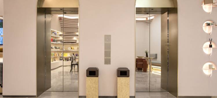 上海陆家嘴中心美居酒店图片