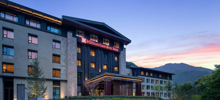 九寨鲁能希尔顿花园酒店图片