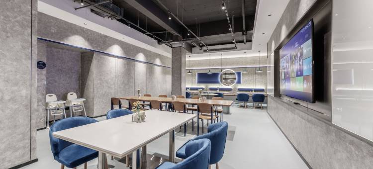 大连星海广场圣亚海洋世界轻居酒店图片