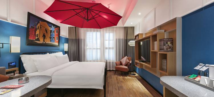 喜鹊愉家旅馆(郑州曼哈顿燕庄地铁站店)图片