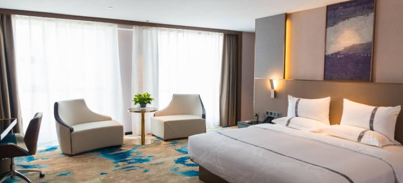 裕阳国际酒店(武汉黄鹤楼中南路地铁站店)图片