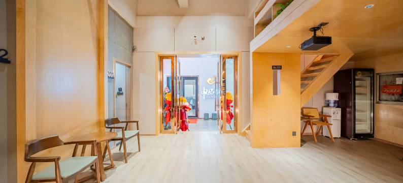 艾巢青年旅社(上海桂林公园地铁站店)图片