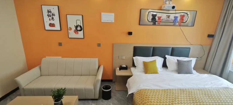 柏菲·观影酒店(洛阳华耀城店)图片