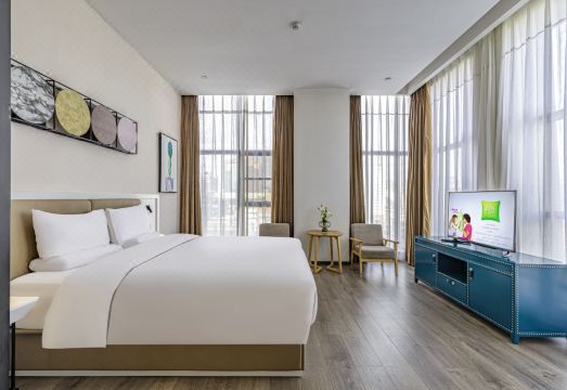 Ibis Styles Hotel (Kunming Nanping Pedestrian Street) Hotel Overview