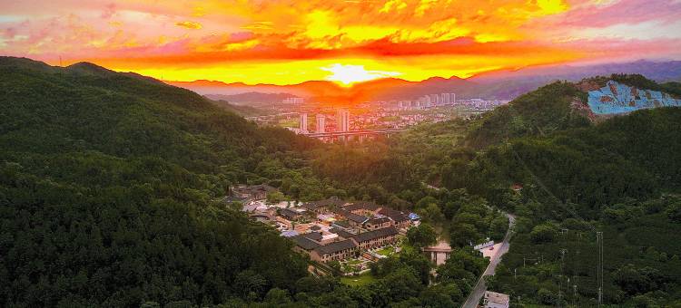 朴宿·岛屿来信·龙南围屋图片