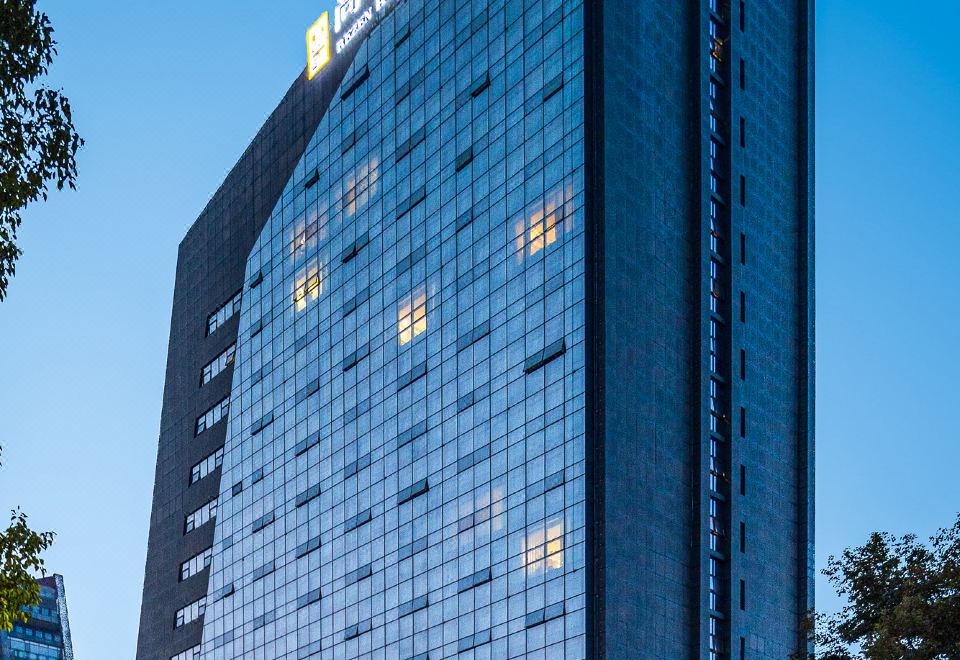 Rezen Hotel Chongqing Sungold over view