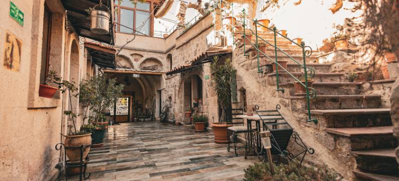 Vintage Cave House图片