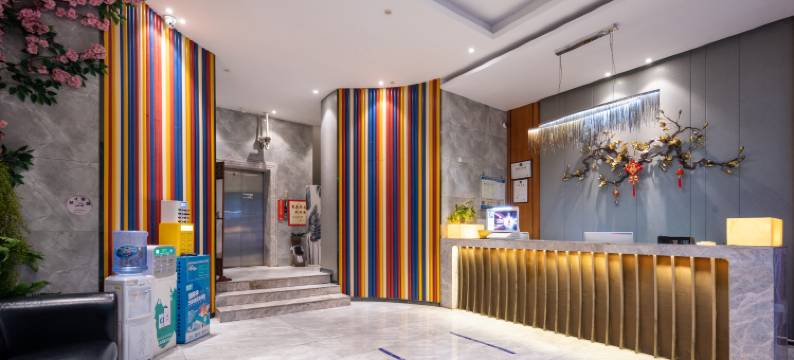 龙成精品酒店(深圳南联地铁站店)图片