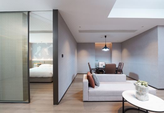 Borrman Jinhuangguan Hotel (Liuzhou Five Star Pedestrian Street) Hotel Overview