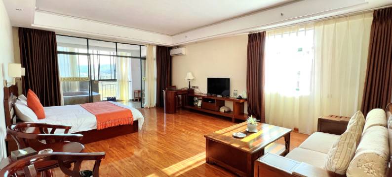 龙陵老梨树温泉酒店图片