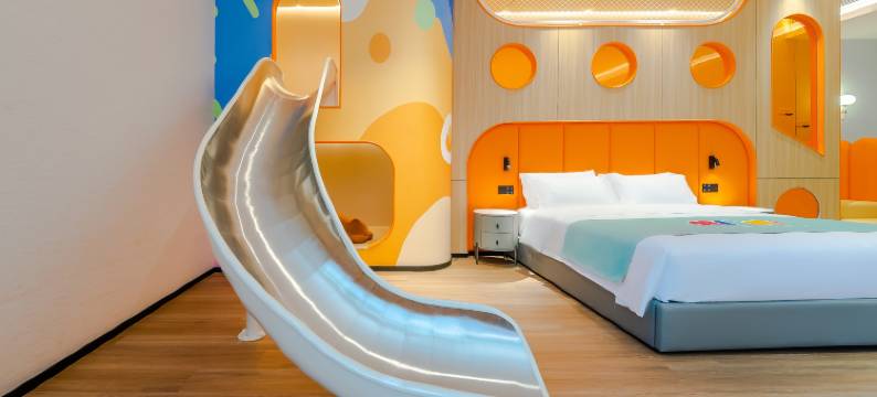 米奥米亲子酒店(青岛五四广场延安三路地铁站店)图片