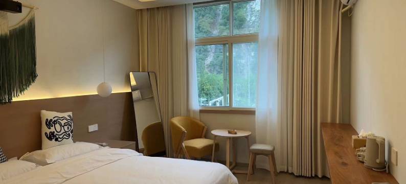 海螺沟拾年民宿图片