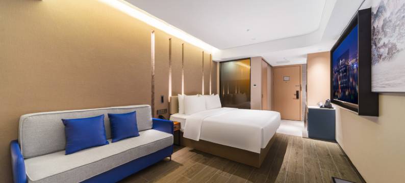 万信R酒店(武汉光谷华科大地铁站店)图片