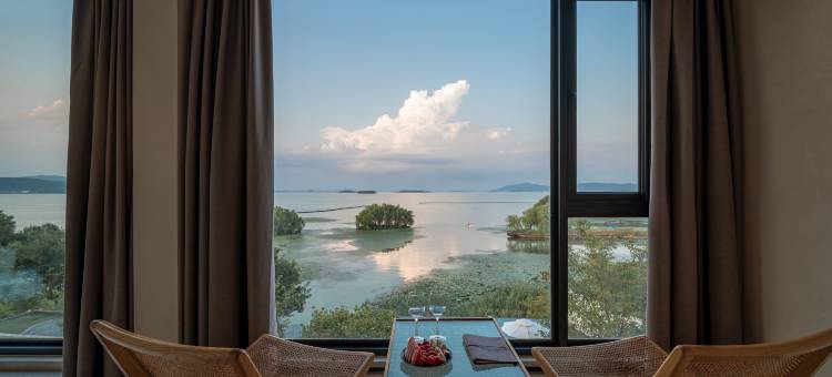 过云山居湖上庄园(苏州太湖三山岛景区店)图片