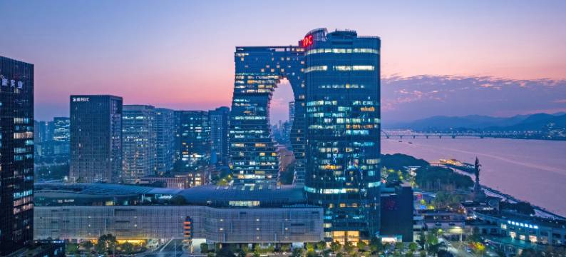 木方程创意酒店(滨江星光大道店)图片