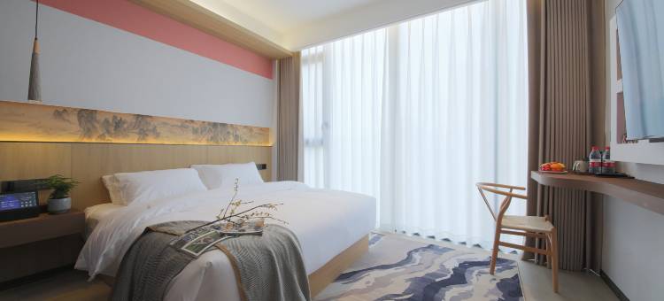 盐亭潺亭酒店图片