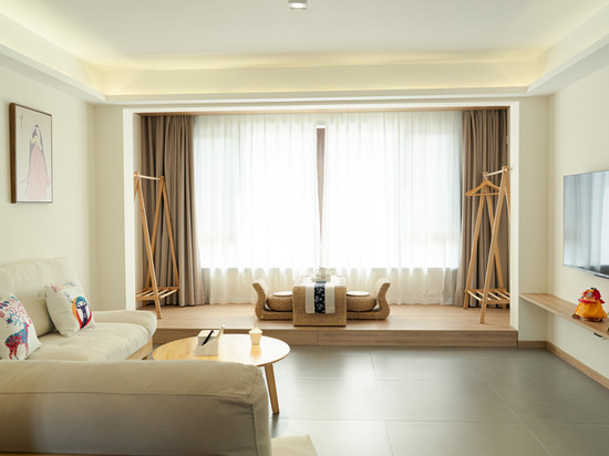 向野拾间度假民宿(长白山高铁站店)