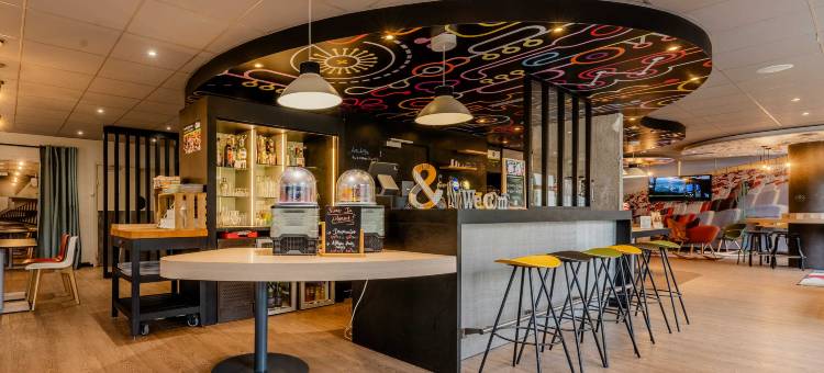 民宿酒店里尔维尔讷夫达斯克大球场(B&B HOTEL Lille Villeneuve d'Ascq Grand Stade)图片