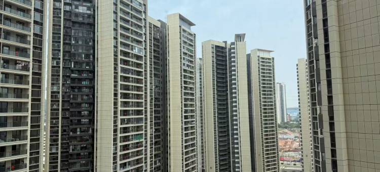 广旭影视国际公寓(惠州星河冠誉府店)图片