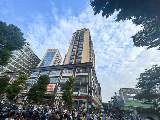 随心玉酒店式公寓(佛山平洲玉器街昆岗夜市店)