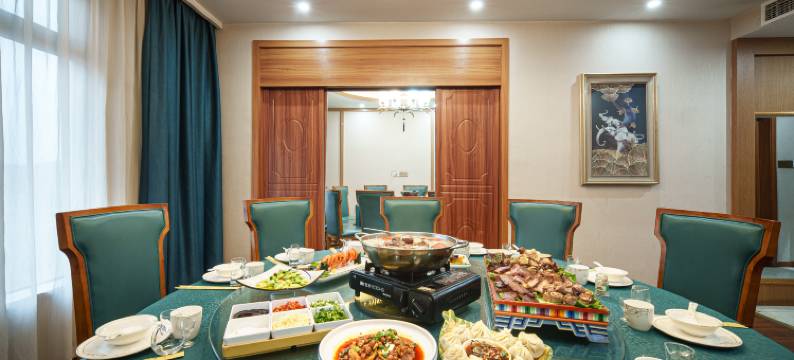 绿野假日酒店(兰磨线若尔盖西部牧场店)图片