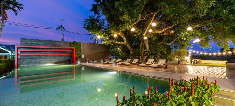普吉岛安缇娅酒店(Antiya Hotel Phuket)图片