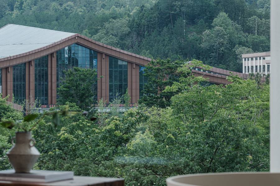 簡禾·侘寂美學設計師民宿(小七孔東門售票大廳店)