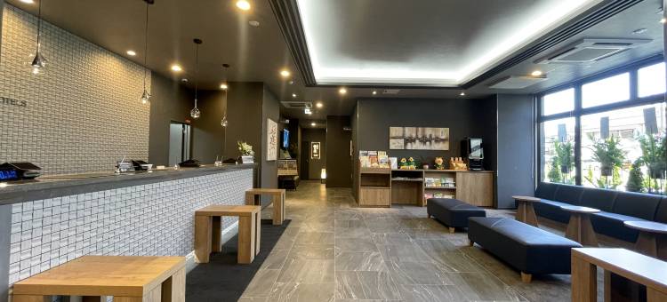 露樱酒店和歌山站东口店(HOTEL ROUTE-INN Grand WAKAYAMAEKI HIGASHI GUCHI)图片