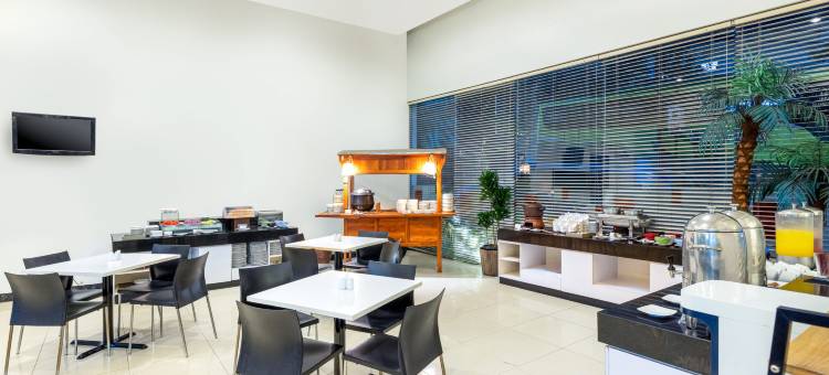 万隆牛仔裤街艾玛利斯酒店(Amaris Hotel Cihampelas Bandung)图片