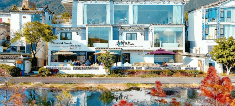 海岸云朵海景美宿图片