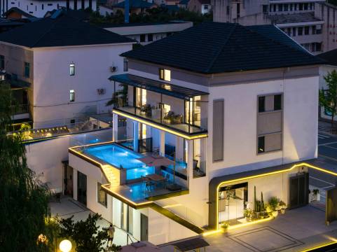 花筑·逸尘民宿(桐庐OMG心跳乐园店)