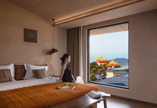 香格里拉无夏而立设计师民宿（独克宗古城店）外景图