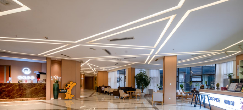 贵旅花园酒店(黔灵山公园黔春路地铁站店)图片