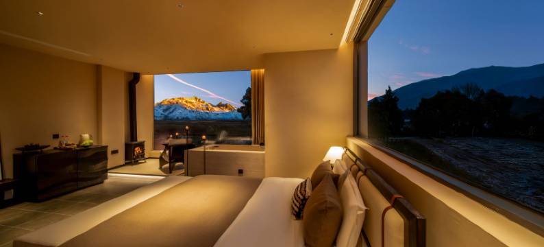 麓野白沙Bahada·日照金山丨汤池丨雪山庄园度假民宿图片