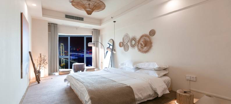 云朵江景民宿(重庆解放碑十八梯店)图片