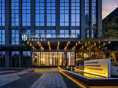 中濠国际酒店(武汉解放大道宗关地铁站店)