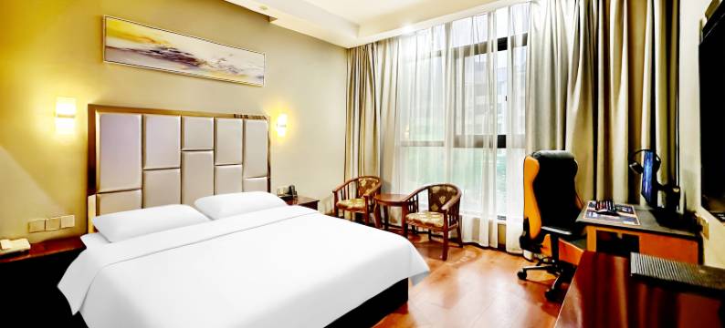 亚信电竞酒店(浏阳长兴湖南湖公园店)图片