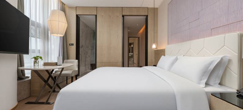 畅洋湿地公园酒店(襄阳汉江卧龙大桥店)图片