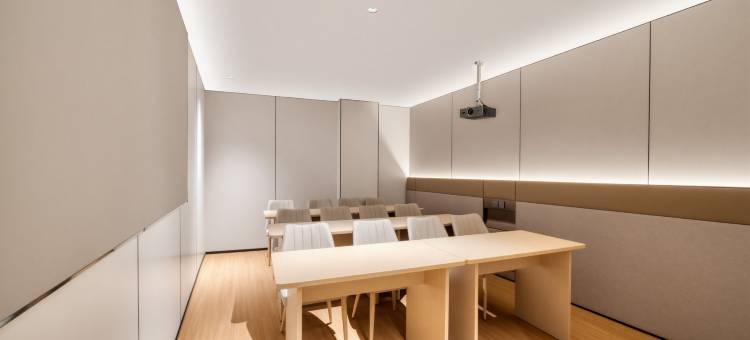 云绯国际酒店(上海松江站上海仓城影视园文化产业园店)图片
