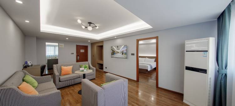 猫山屋怡居酒店(常州环球港高铁北站店)图片