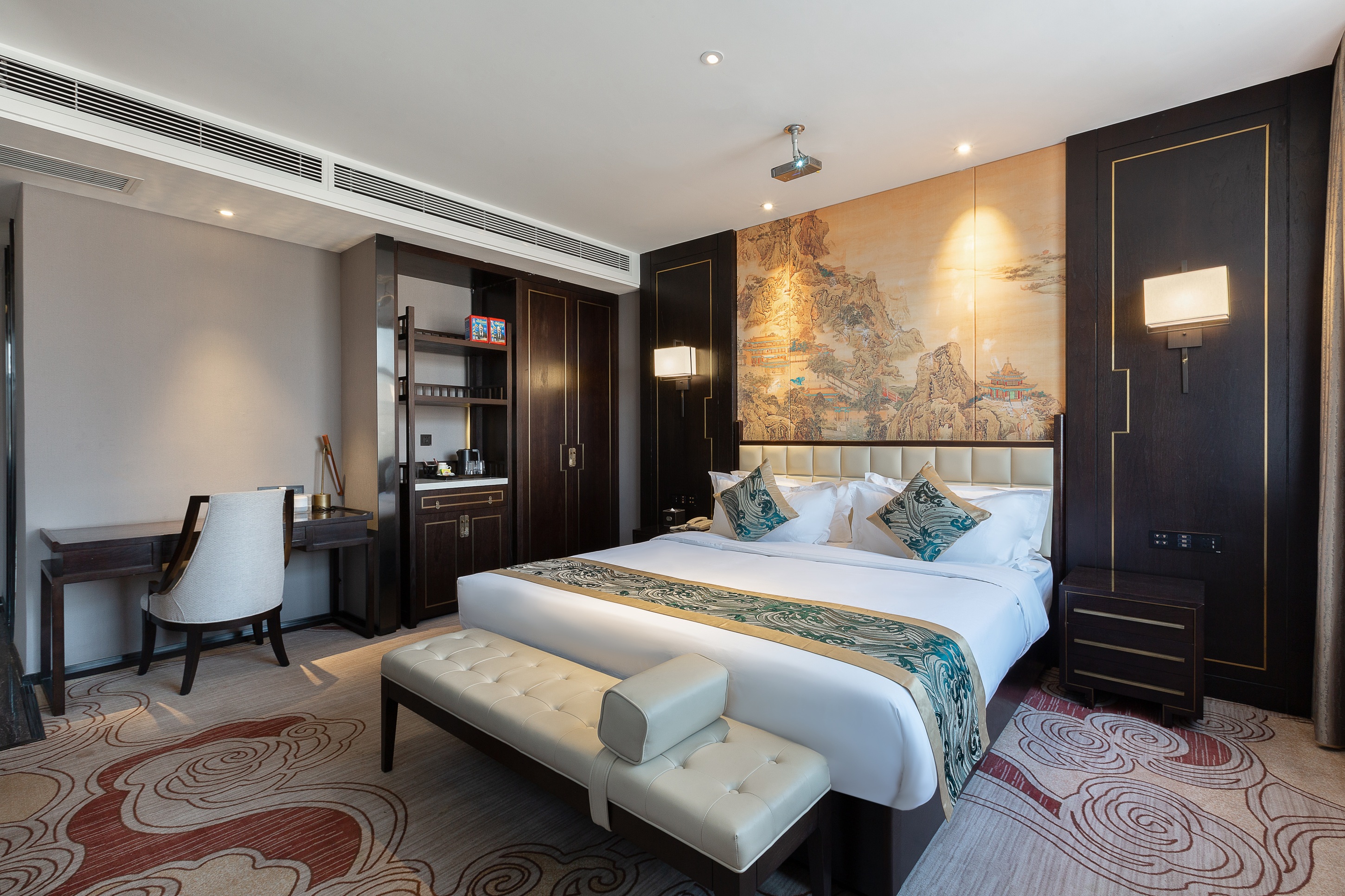 Zhedong Chuyue International Hotel Over view