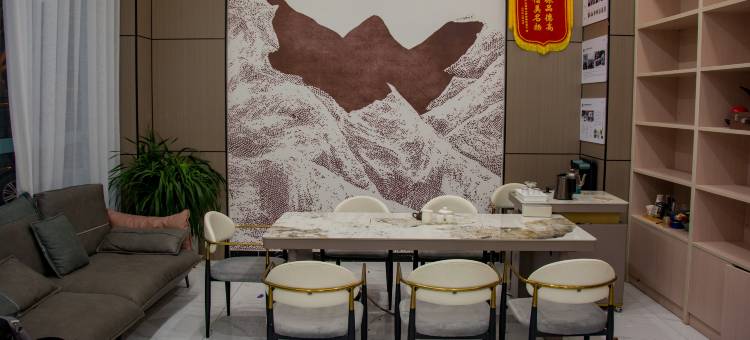悦度大酒店(芒康如美竹卡大桥店)图片