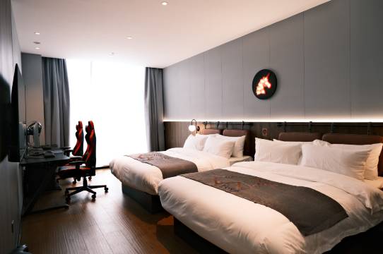 YUNIK电竞酒店(上海闵行华师大店)