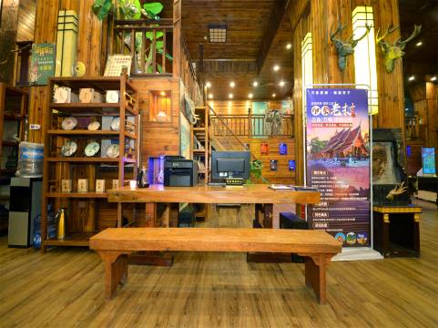 景洪楠木啰娜酒店