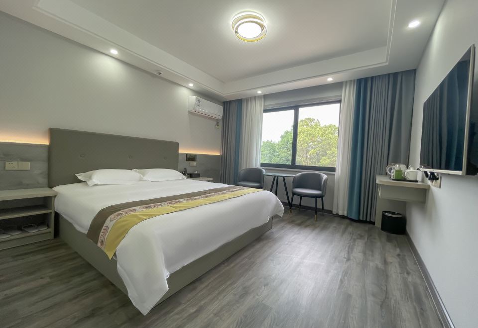  Hotel Overview